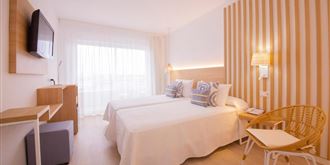 Hotel Cala Font 4*  